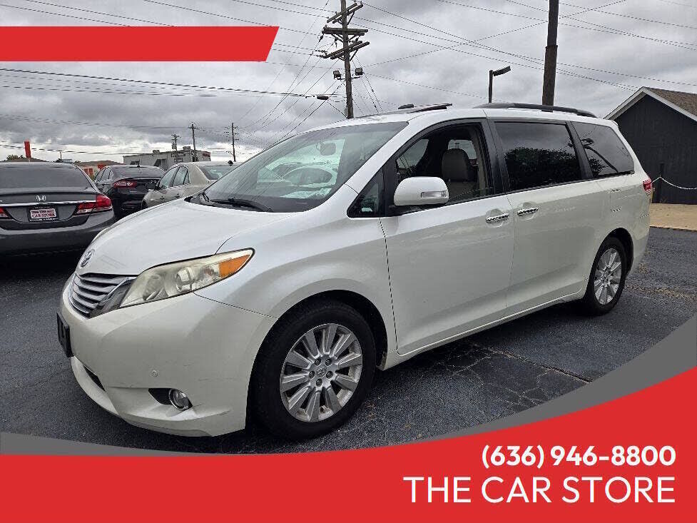 2014 TOYOTA Sienna
