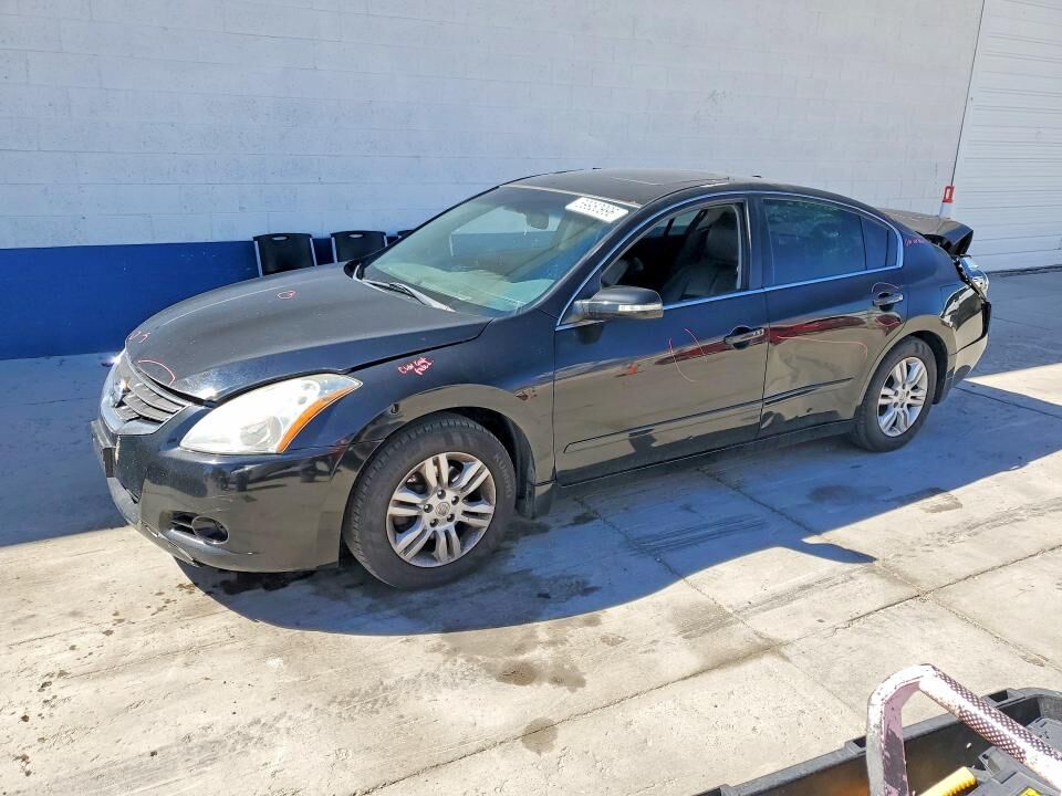 2012 NISSAN Altima