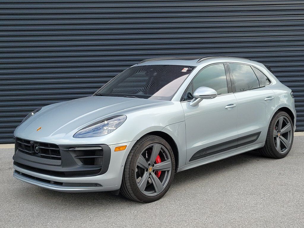 2023 PORSCHE Macan