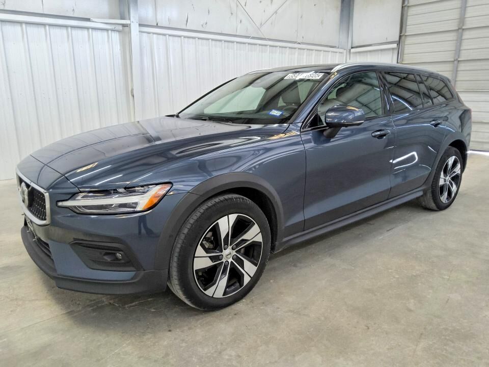 2024 VOLVO V60CC