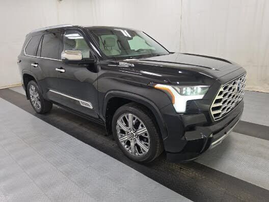 2024 TOYOTA Sequoia