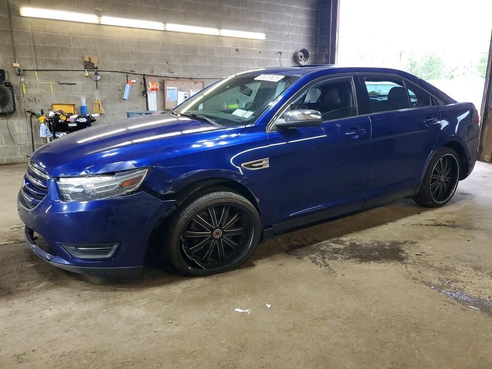 2013 FORD Taurus