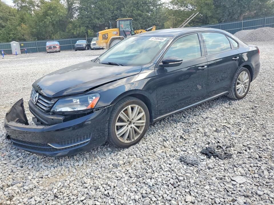 2012 VOLKSWAGEN Passat