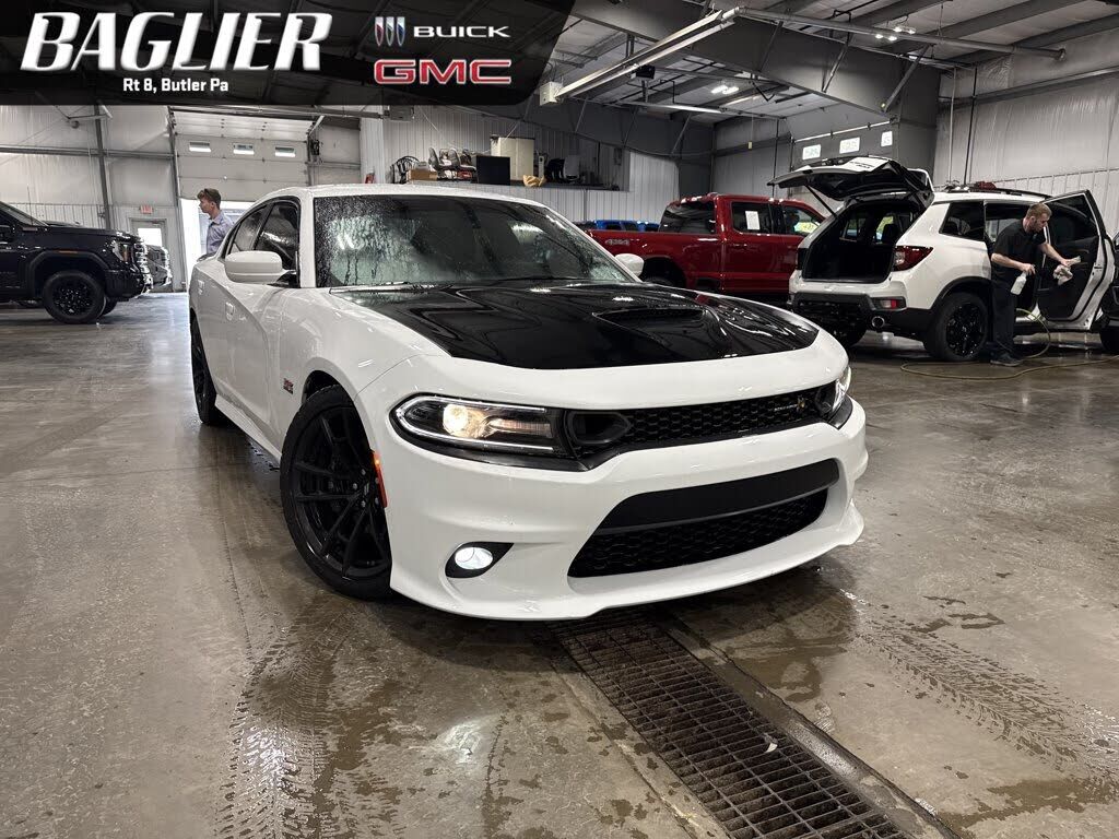 2020 DODGE Charger