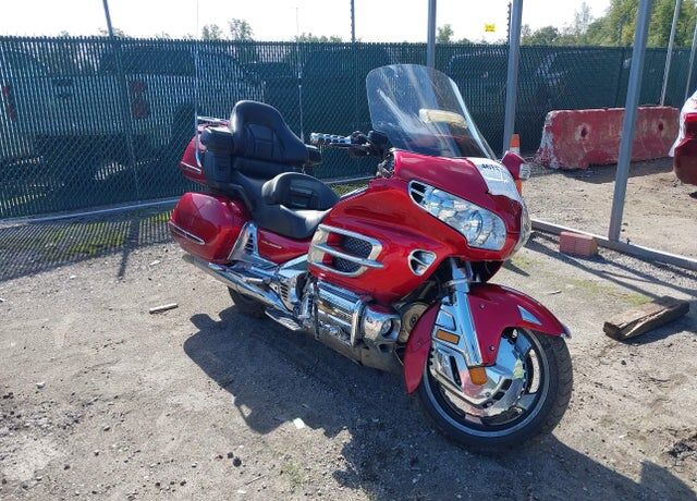 2004 HONDA GL1800