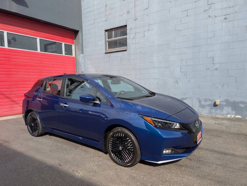 2024 NISSAN Leaf