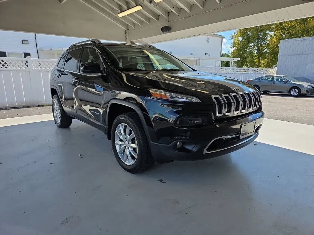 2017 JEEP Cherokee