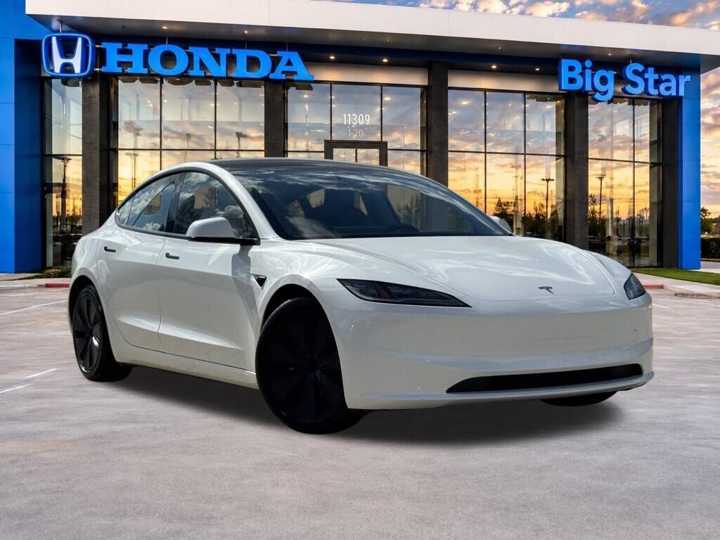 2024 TESLA Model 3