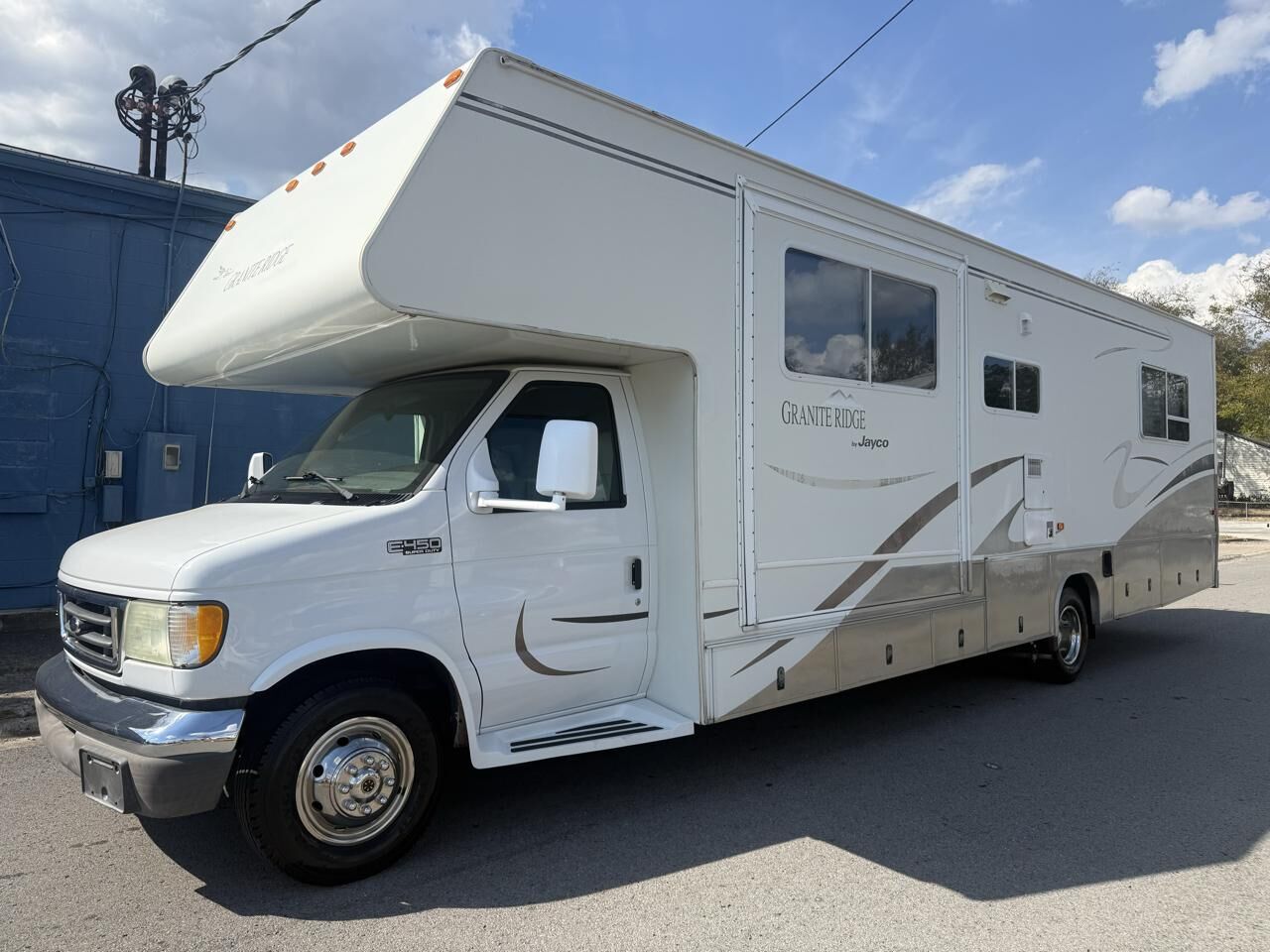2003 FORD E-450