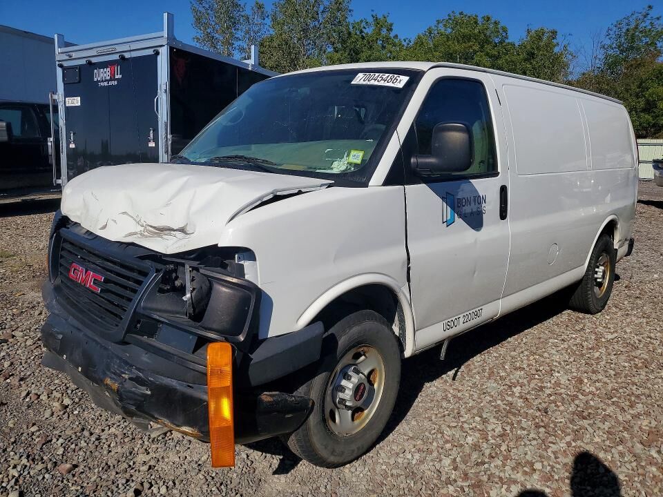2010 GMC Savana