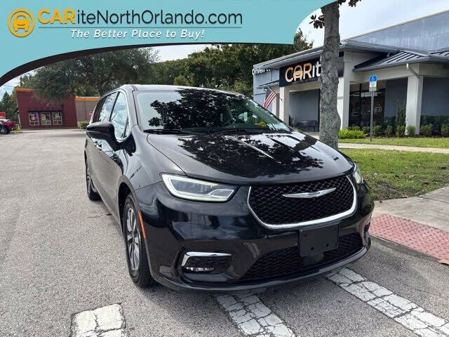 2023 CHRYSLER Pacifica