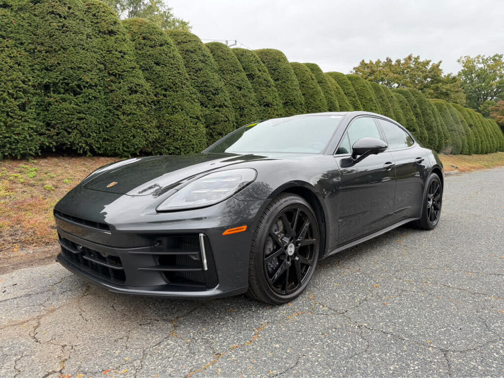 2024 PORSCHE Panamera