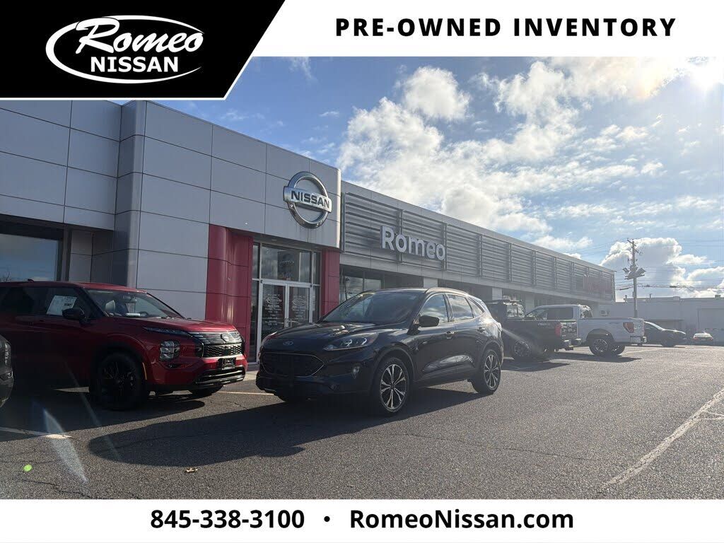 2021 FORD Escape