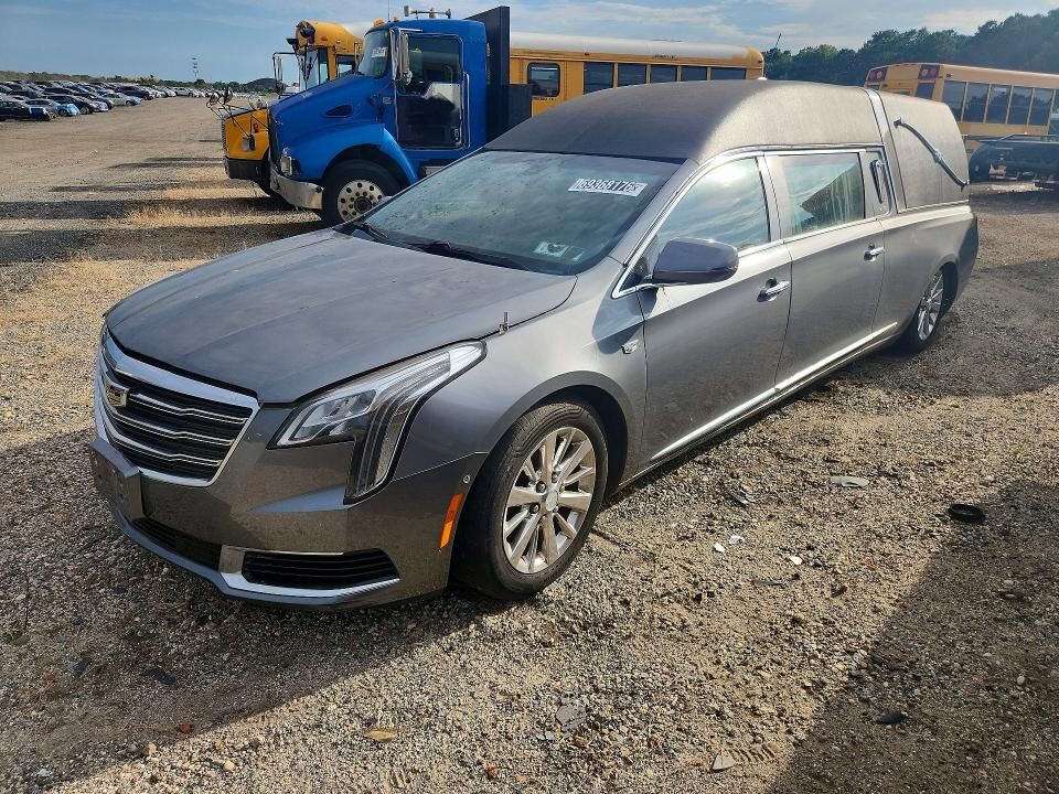 2018 CADILLAC Funeral Coach