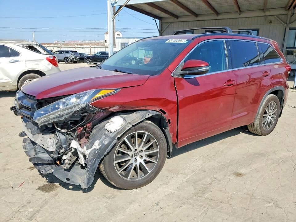2018 TOYOTA Highlander