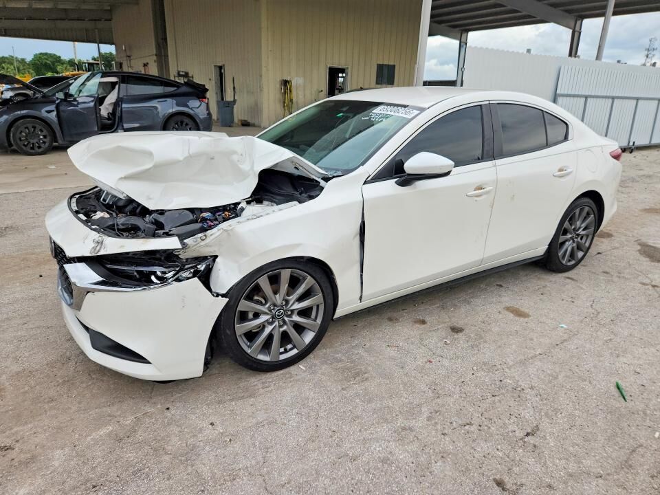 2022 MAZDA Mazda3
