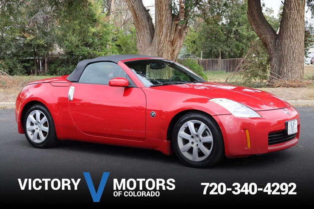2004 NISSAN 350Z