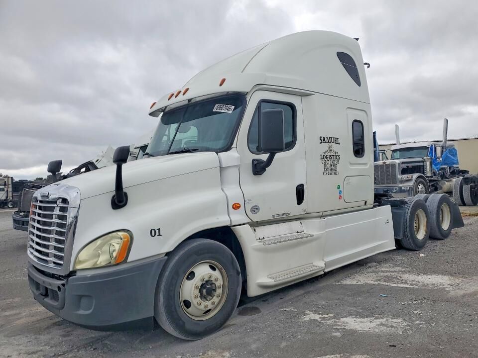 2016 FREIGHTLINER Cascadia
