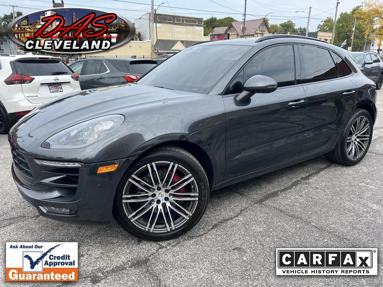 2017 PORSCHE Macan