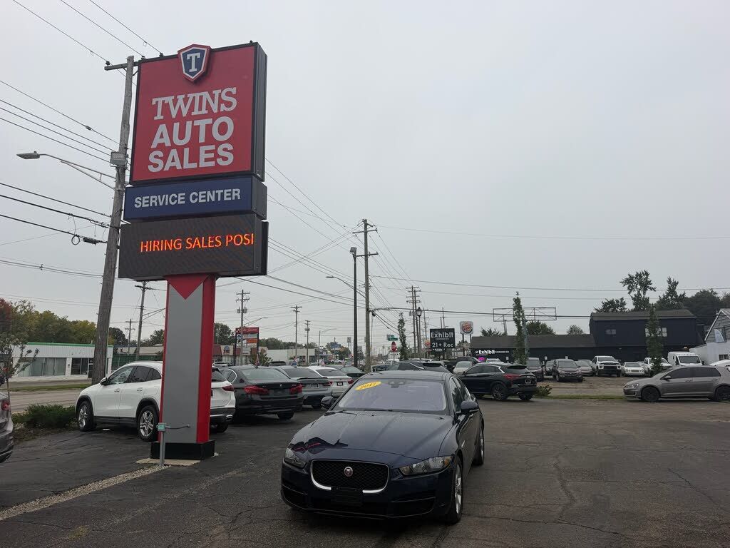 2017 JAGUAR XE