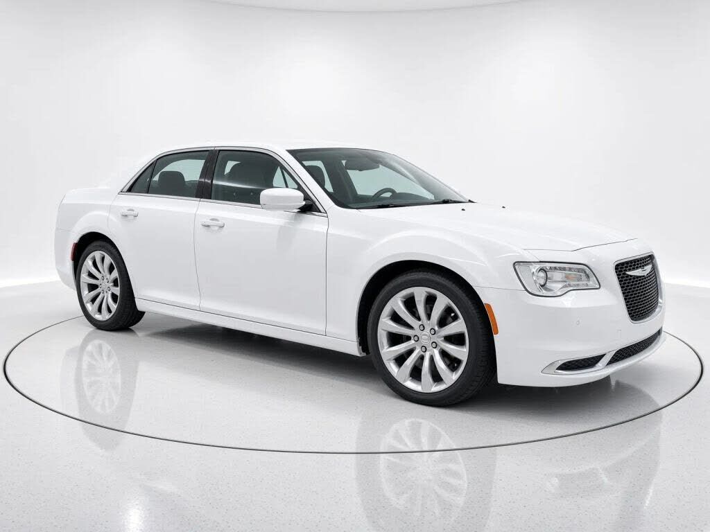 2018 CHRYSLER 300