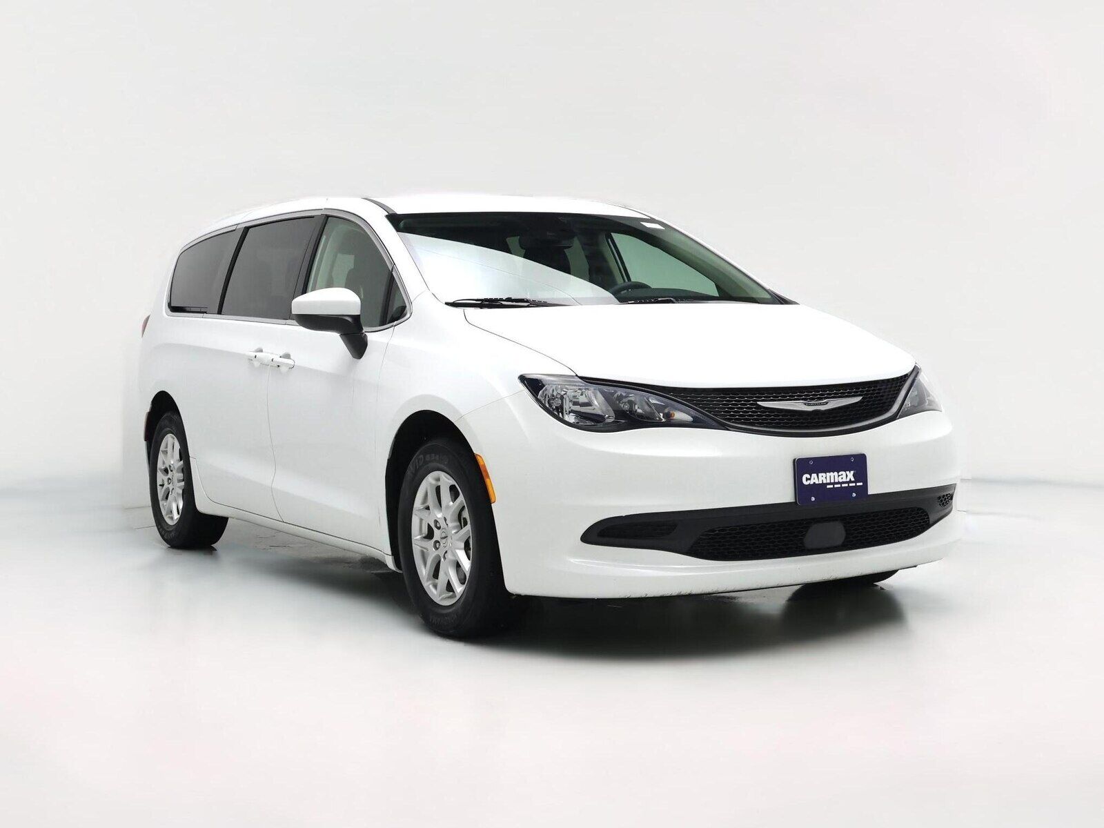 2023 CHRYSLER Voyager