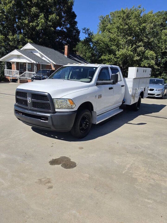 2012 DODGE Ram