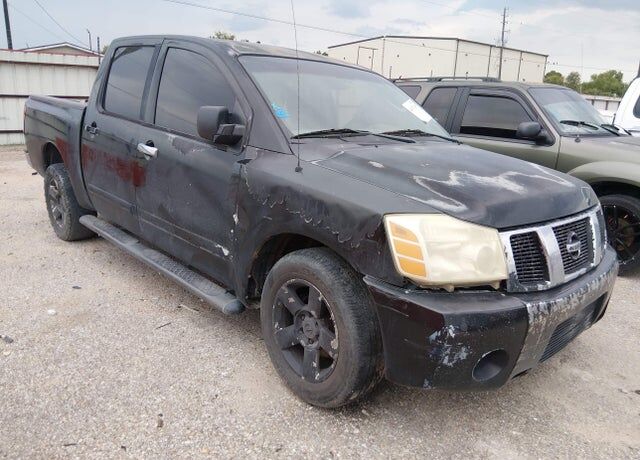 2004 NISSAN Titan