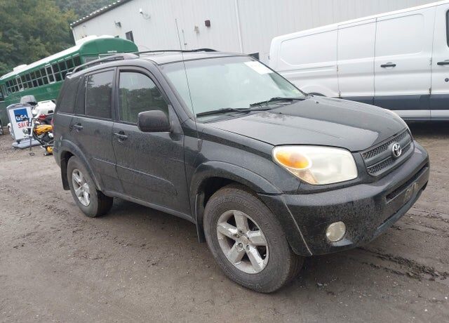 2004 TOYOTA RAV4