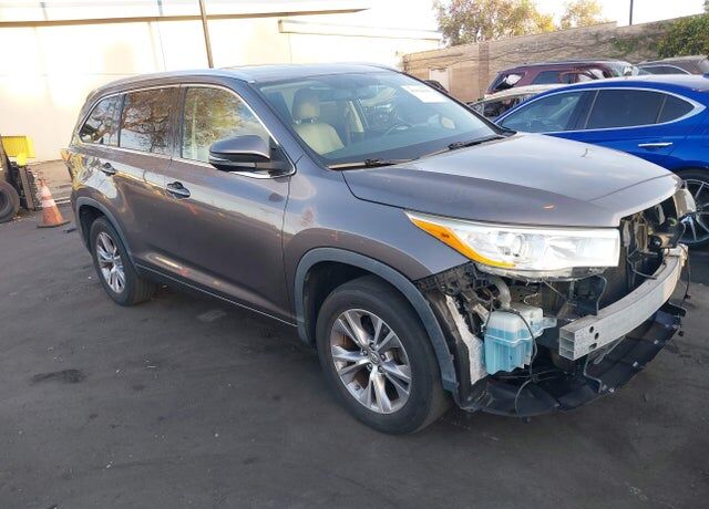2014 TOYOTA Highlander