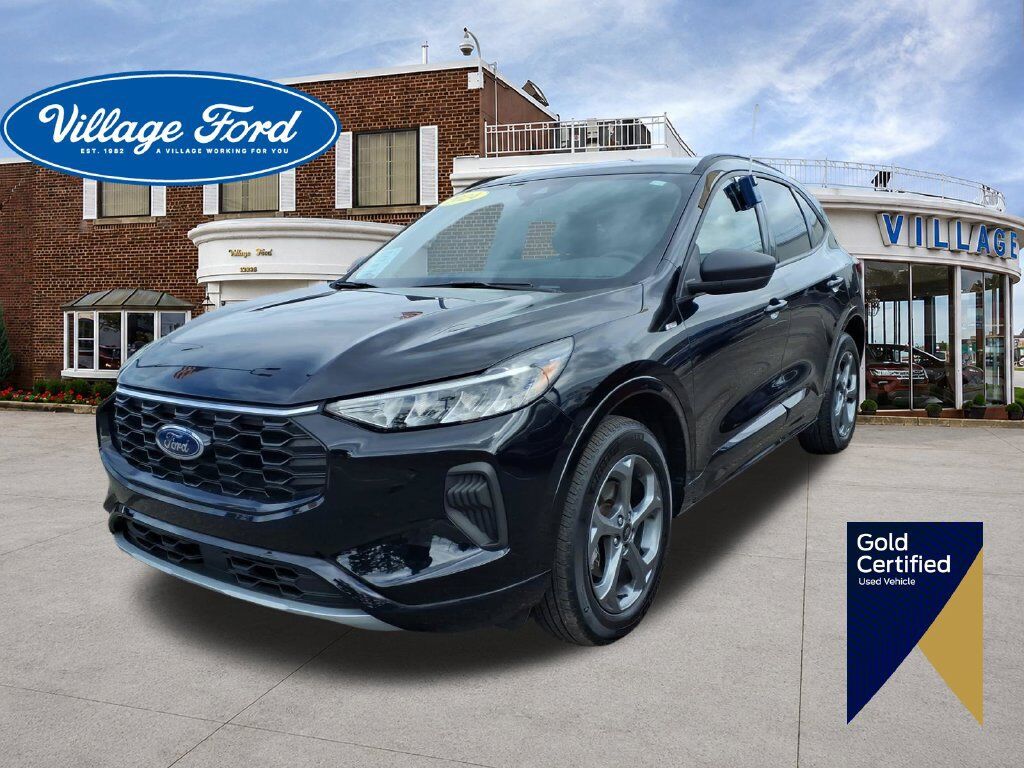 2024 FORD Escape