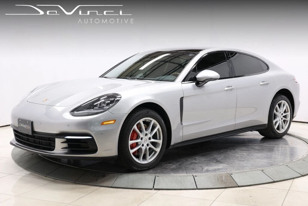 2017 PORSCHE Panamera