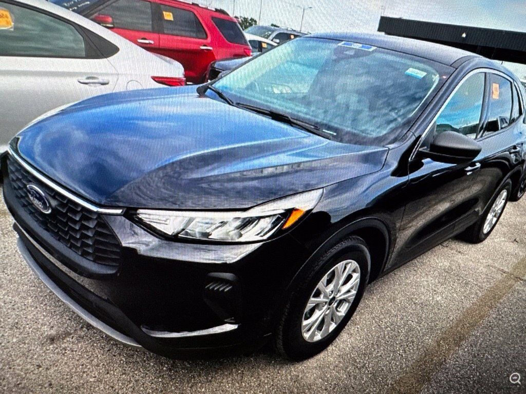 2024 FORD Escape