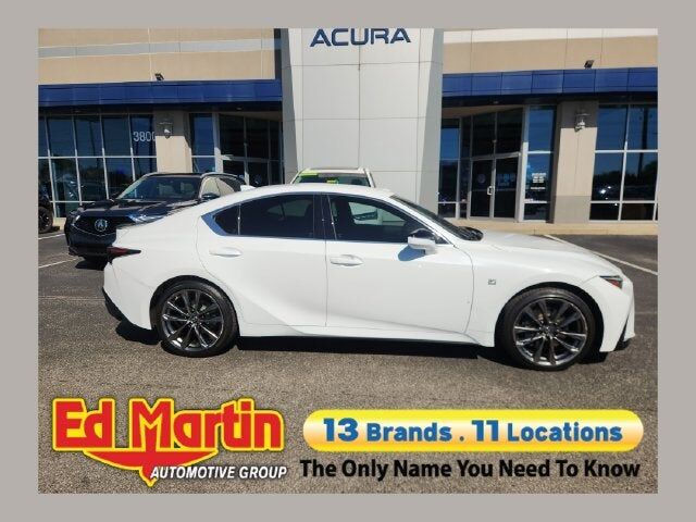 2022 LEXUS IS