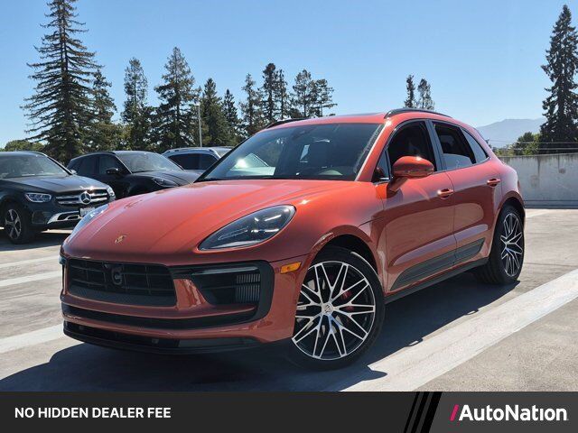 2023 PORSCHE Macan