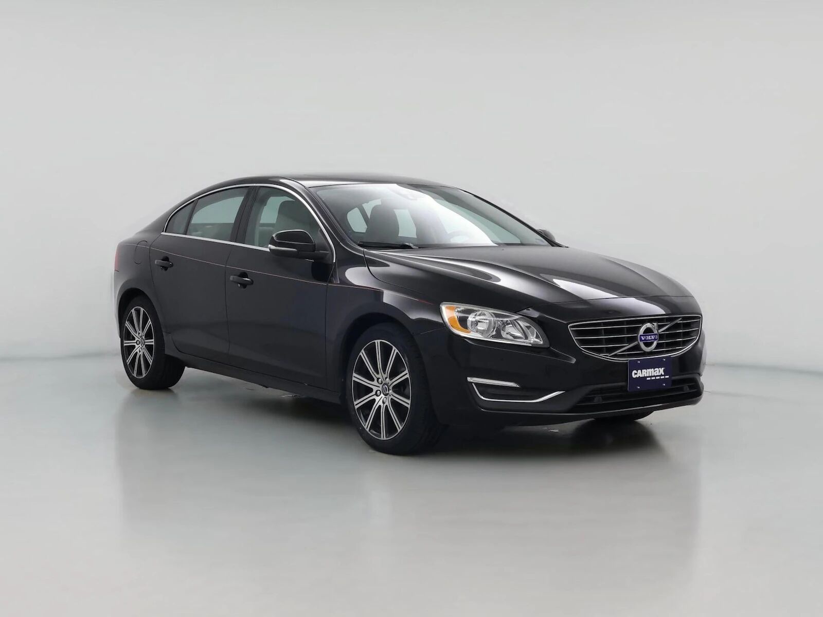 2017 VOLVO S60