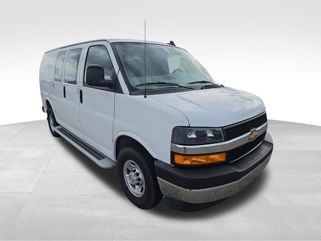 2025 CHEVROLET Express