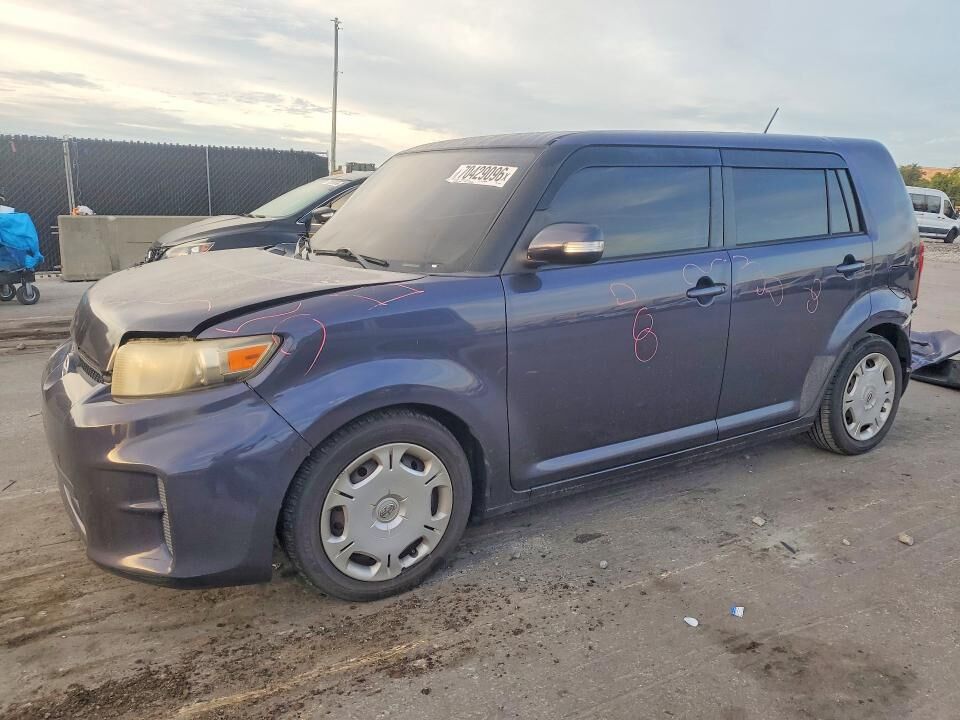2011 TOYOTA SCION