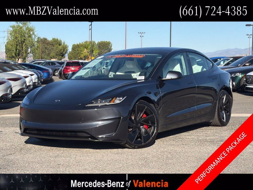 2024 TESLA Model 3