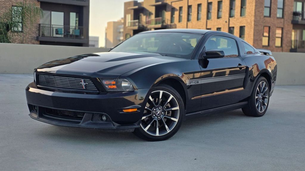 2011 FORD Mustang