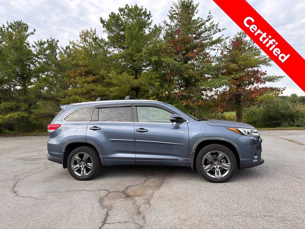 2019 TOYOTA Highlander