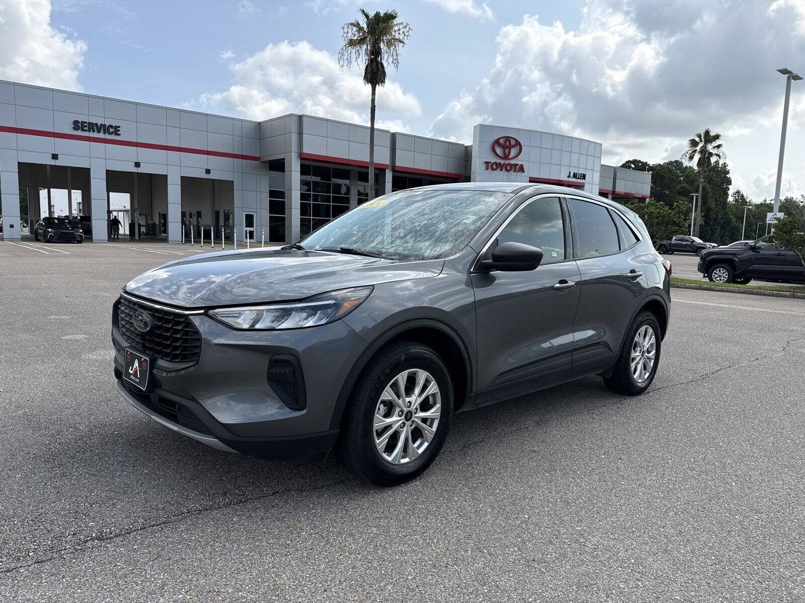 2024 FORD Escape