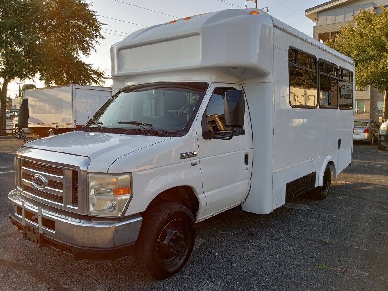 2011 FORD E-350