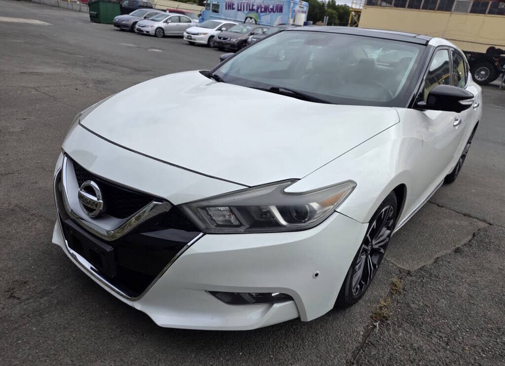 2017 NISSAN Maxima