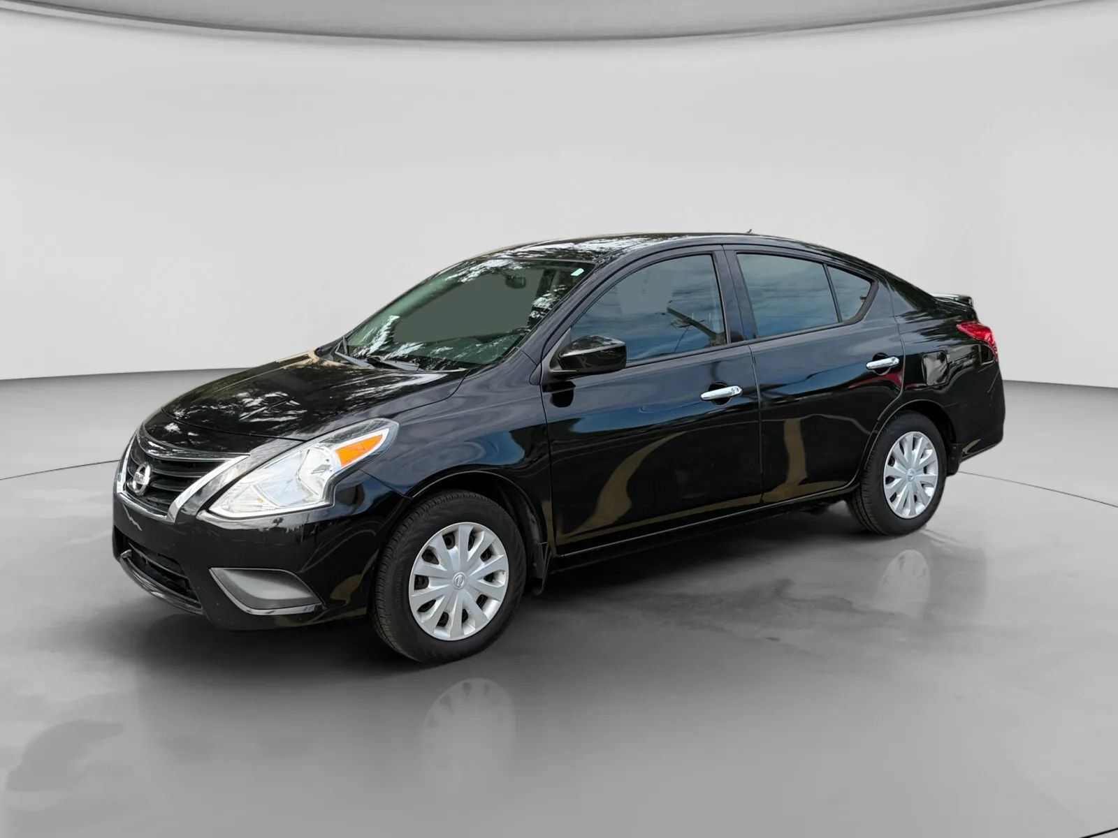 2017 NISSAN Versa