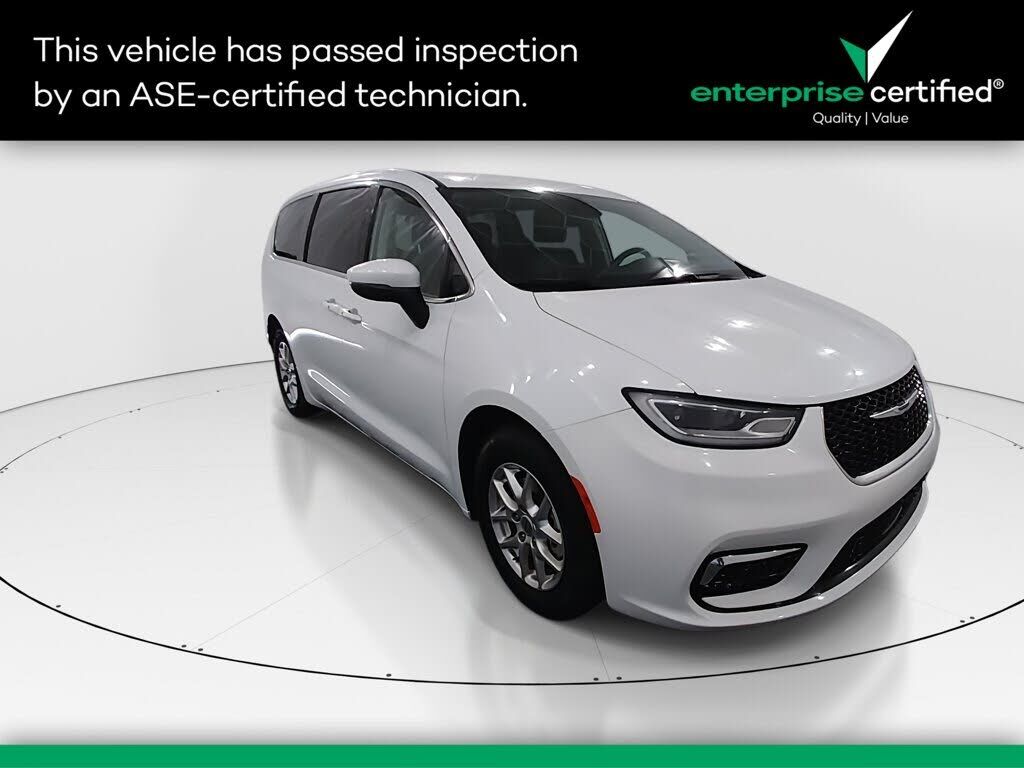 2023 CHRYSLER Pacifica
