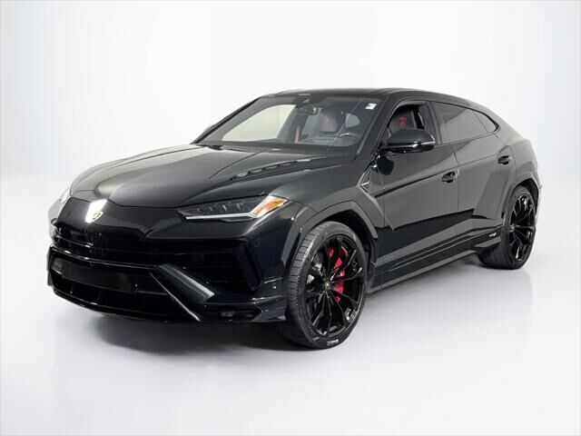 2024 LAMBORGHINI URUS