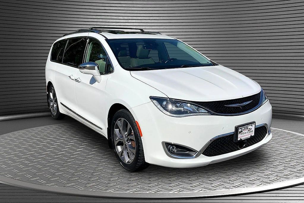 2017 CHRYSLER Pacifica