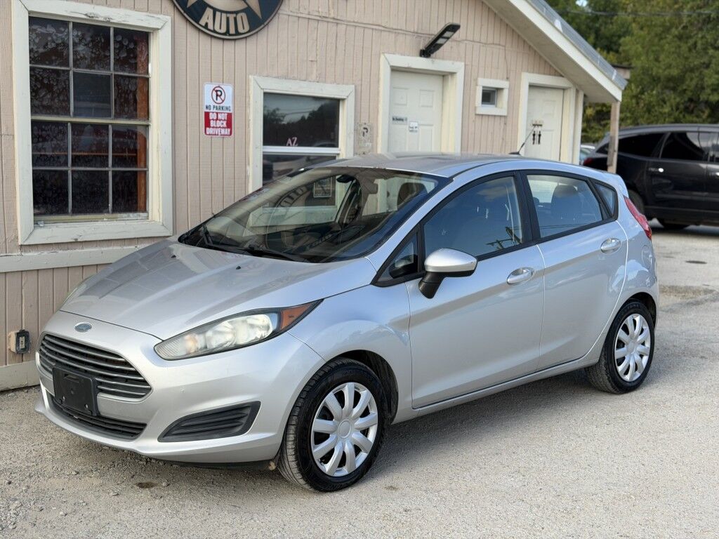 2016 FORD Fiesta