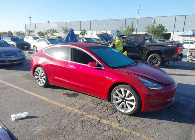 2018 TESLA Model 3